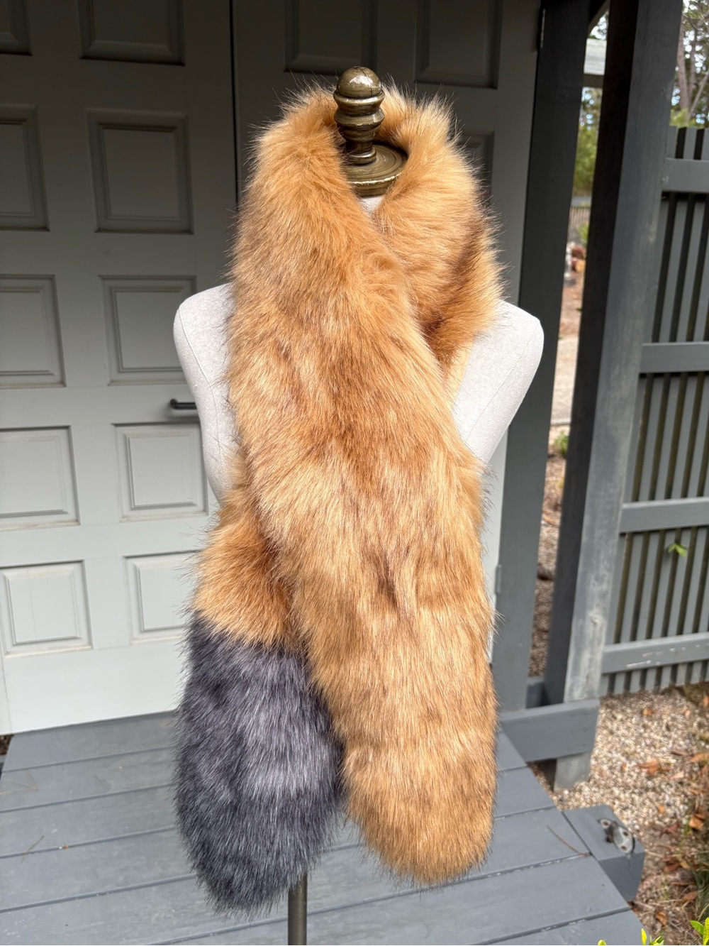 Fox 🦊 Luxurious Two Tone Faux Fur Long Scarf 🧣 Wrap